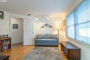 1213 NW Riverfront Dr, Roseburg, OR 97471 - Photo 21