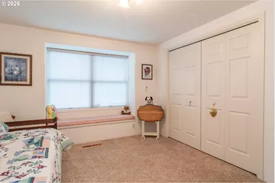 1213 NW Riverfront Dr, Roseburg, OR 97471 - Photo 33