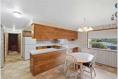 1624 Applewood Dr, Coos Bay, OR 97420 - Photo 27