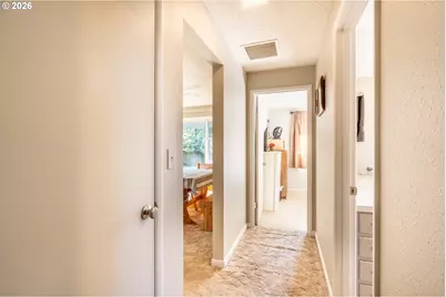 10480 SW Meadow St, Tigard, OR 97223 - Photo 17