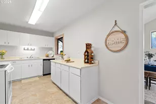 16671 SE Haig Dr, Portland, OR 97236 - Photo 27