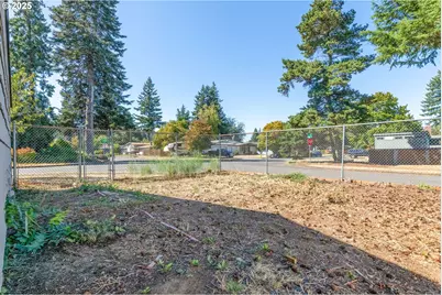 16671 SE Haig Dr, Portland, OR 97236 - Photo 45