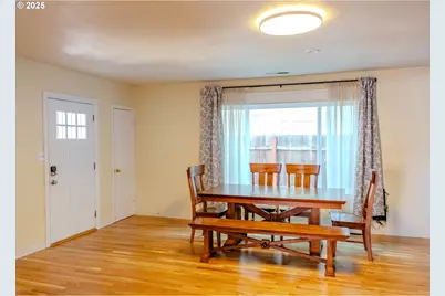 8027 SE Rhone St, Portland, OR 97206 - Photo 5