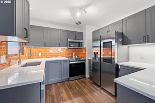 11824 NE Morris St, Portland, OR 97220 - Photo 9