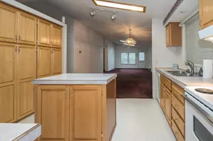 1949 SE Palmquist Rd, Gresham, OR 97080 - Photo 13