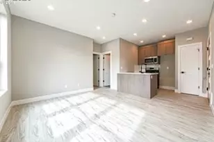 2885 NE Couch St, Portland, OR 97232 - Photo 33