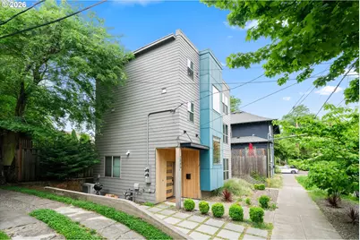 2885 NE Couch St, Portland, OR 97232 - Photo 3