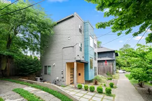 2885 NE Couch St, Portland, OR 97232 - Photo 3