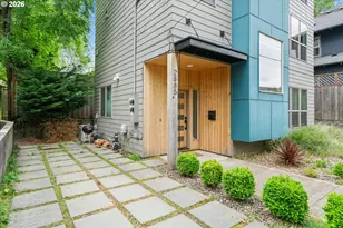 2885 NE Couch St, Portland, OR 97232 - Photo 3