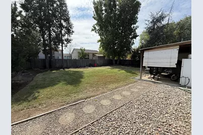 2076 Roberts Rd, Medford, OR 97504 - Photo 23