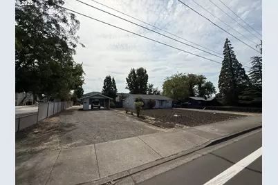 2076 Roberts Rd, Medford, OR 97504 - Photo 29