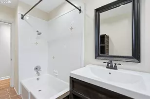 5820 SW Nevada Ct, Portland, OR 97219 - Photo 11