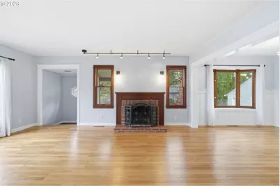 5820 SW Nevada Ct, Portland, OR 97219 - Photo 5