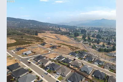 881 Medina Ave, Sutherlin, OR 97479 - Photo 27