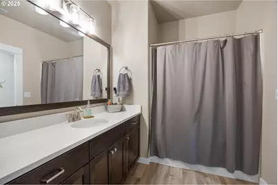 881 Medina Ave, Sutherlin, OR 97479 - Photo 17