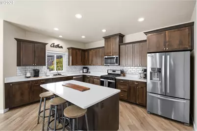 881 Medina Ave, Sutherlin, OR 97479 - Photo 7