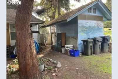 4017 E 16th Ave, Eugene, OR 97403 - Photo 7