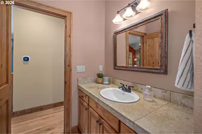 27200 S Barlow Rd, Canby, OR 97013 - Photo 21