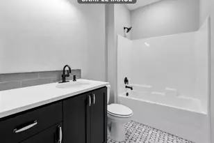 4900 NE 41st St, Vancouver, WA 98661 - Photo 5