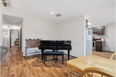 20070 SW Blanton St, Beaverton, OR 97078 - Photo 9