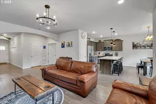 138 S 7th St, Carlton, OR 97111 - Photo 13
