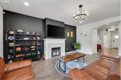 138 S 7th St, Carlton, OR 97111 - Photo 9
