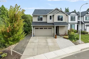 138 S 7th St, Carlton, OR 97111 - Photo 1