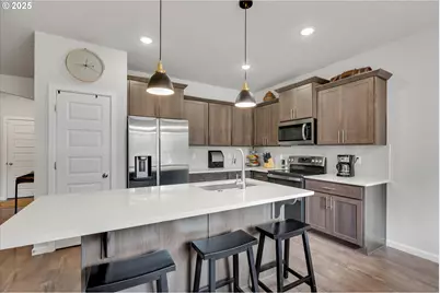 138 S 7th St, Carlton, OR 97111 - Photo 17