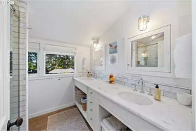 37240 N 2nd St, Manzanita, OR 97130 - Photo 29