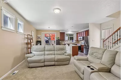 4617 SE Teakwood St, Hillsboro, OR 97123 - Photo 9