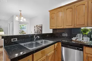 5225 Jean Rd, Lake Oswego, OR 97035 - Photo 9