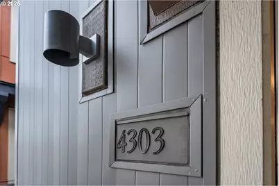 4303 SE Division St, Portland, OR 97206 - Photo 3