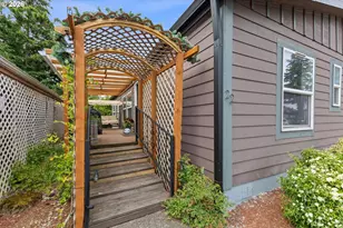 15768 SE Powell Blvd, Portland, OR 97035 - Photo 3