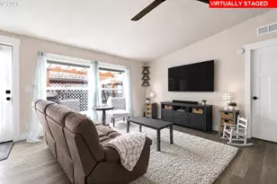 15768 SE Powell Blvd, Portland, OR 97035 - Photo 9