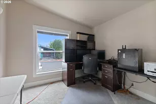 15768 SE Powell Blvd, Portland, OR 97035 - Photo 19