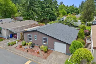 15768 SE Powell Blvd, Portland, OR 97035 - Photo 45