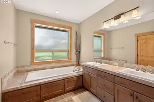 1663 NW Medinah Dr, McMinnville, OR 97128 - Photo 25