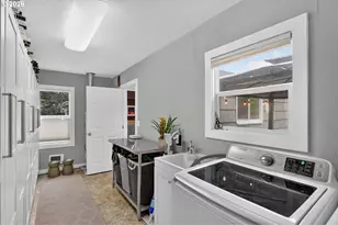 3675 SW 93rd Ave, Portland, OR 97225 - Photo 13