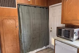 658 S 57th St, Springfield, OR 97478 - Photo 17
