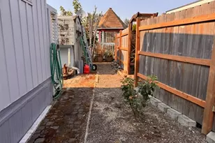 658 S 57th St, Springfield, OR 97478 - Photo 21