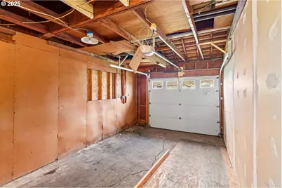 2665 C St, Springfield, OR 97477 - Photo 15