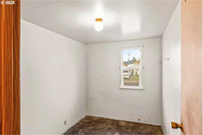 2665 C St, Springfield, OR 97477 - Photo 13