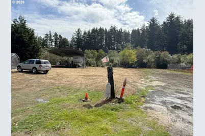 205 Park Ave, Lakeside, OR 97449 - Photo 9