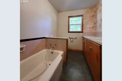 306 S Alder St, Wallowa, OR 97885 - Photo 19