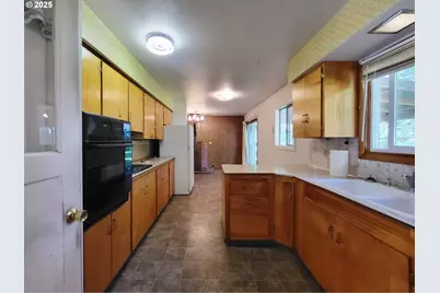 306 S Alder St, Wallowa, OR 97885 - Photo 17