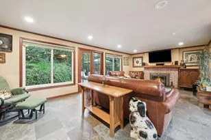 8401 SW Canyon Ln, Portland, OR 97225 - Photo 19