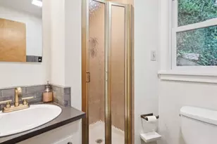 8401 SW Canyon Ln, Portland, OR 97225 - Photo 23