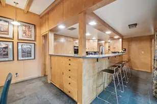 8401 SW Canyon Ln, Portland, OR 97225 - Photo 5