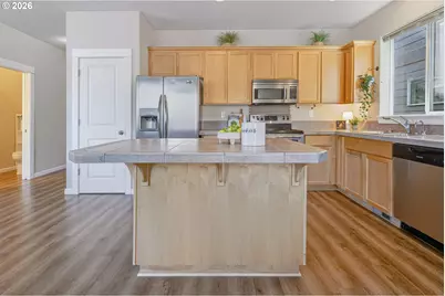 17925 SW Brisk Ln, Beaverton, OR 97007 - Photo 11