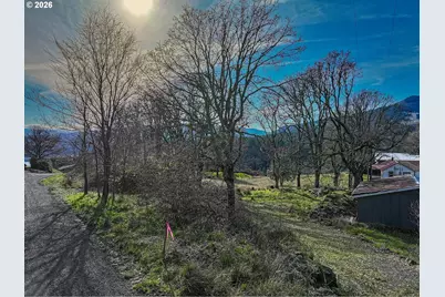 1170 SW Thornton Dr, White Salmon, WA 98672 - Photo 7